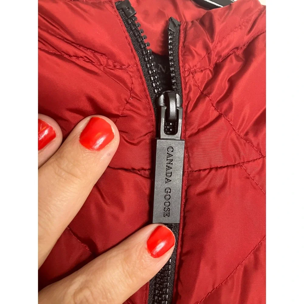 Canada Goose HyBridge Knit Hoody Mens Medium Red Hybrid Down merino wool Jacket